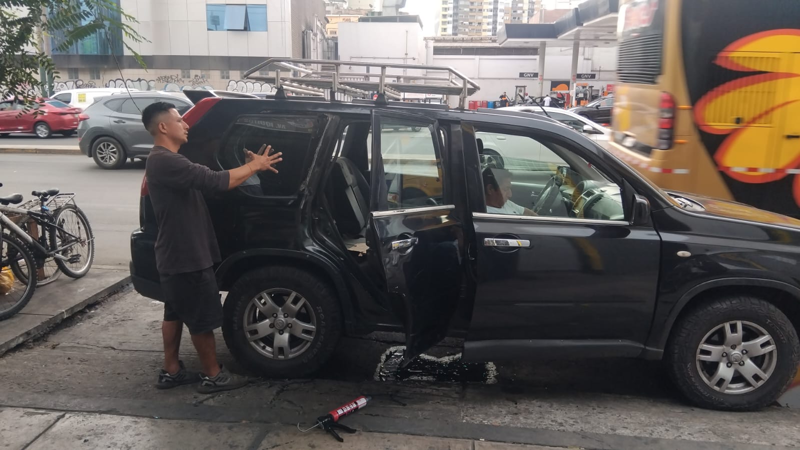 Milton Glass - imagen 2